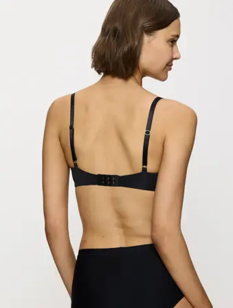 BODY MAKE-UP ESSENTIALS