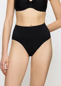 TRIUMPH SOFT SCULPT