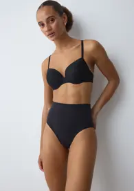 TRIUMPH SOFT SCULPT