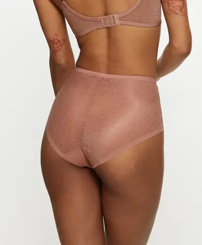 TRIUMPH SIGNATURE SHEER