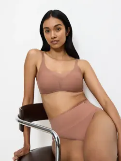 TRIUMPH SOFT SCULPT