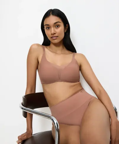 TRIUMPH SOFT SCULPT