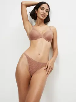TRIUMPH SIGNATURE SHEER
