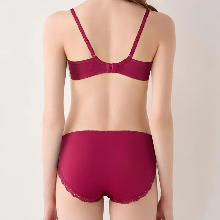 【WEB限定】美胸フィットブラ アザレア レギュラーショーツ, レッド, model image number 2