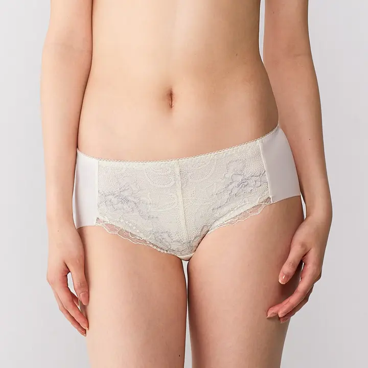 【新品、未使用】トレフル　ブラジャーショーツセット 優々ブラ630 ボーイズレングス ショーツ