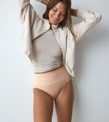 TRIUMPH SOFT SCULPT
