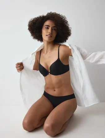 BODY MAKE-UP ESSENTIALS