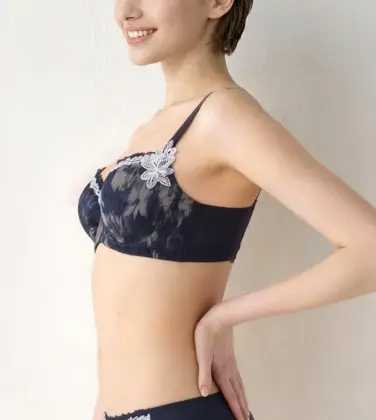 レッドレーベル バイ トリンプ0129 ブラジャー(パッドなし)