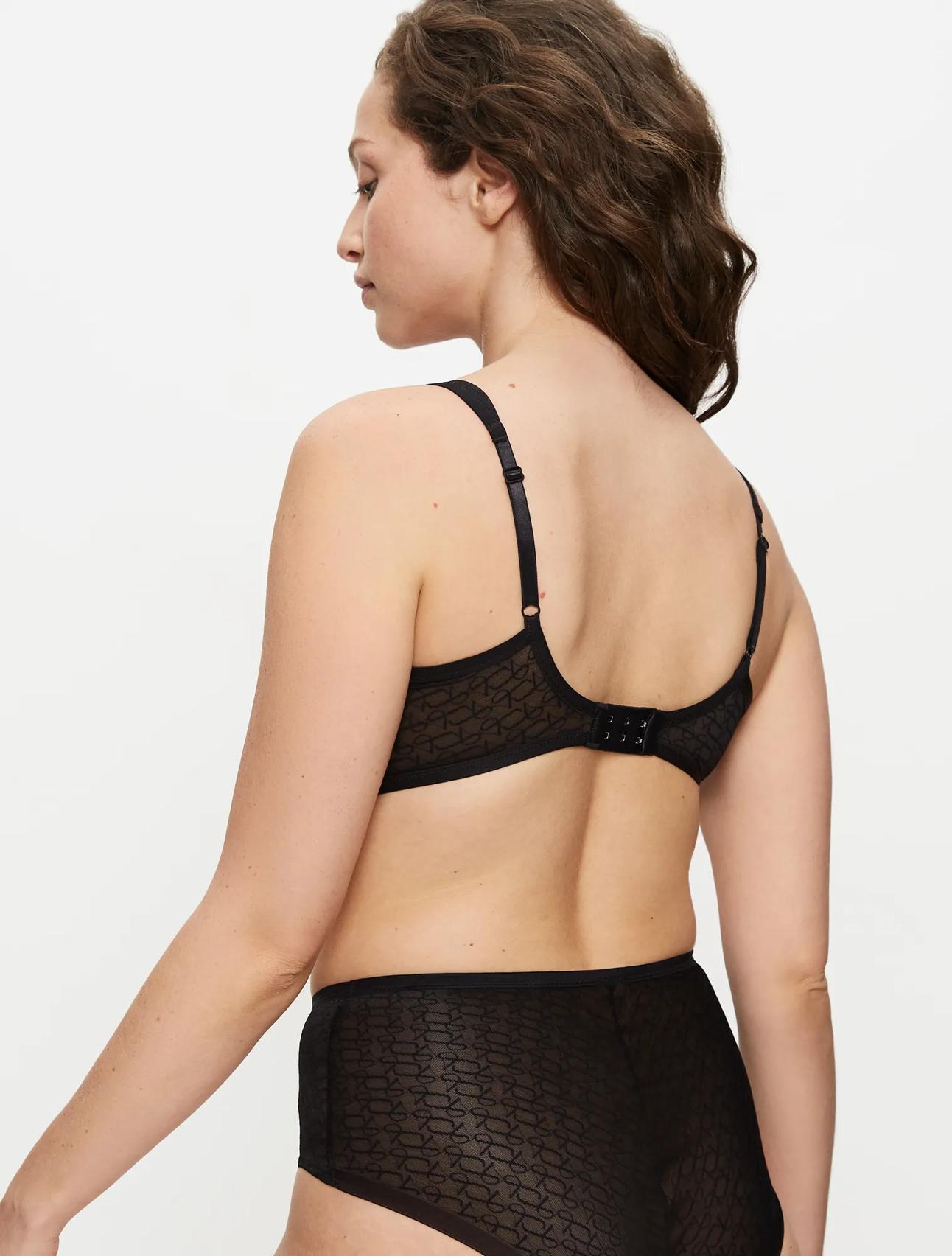 TRIUMPH SIGNATURE SHEER