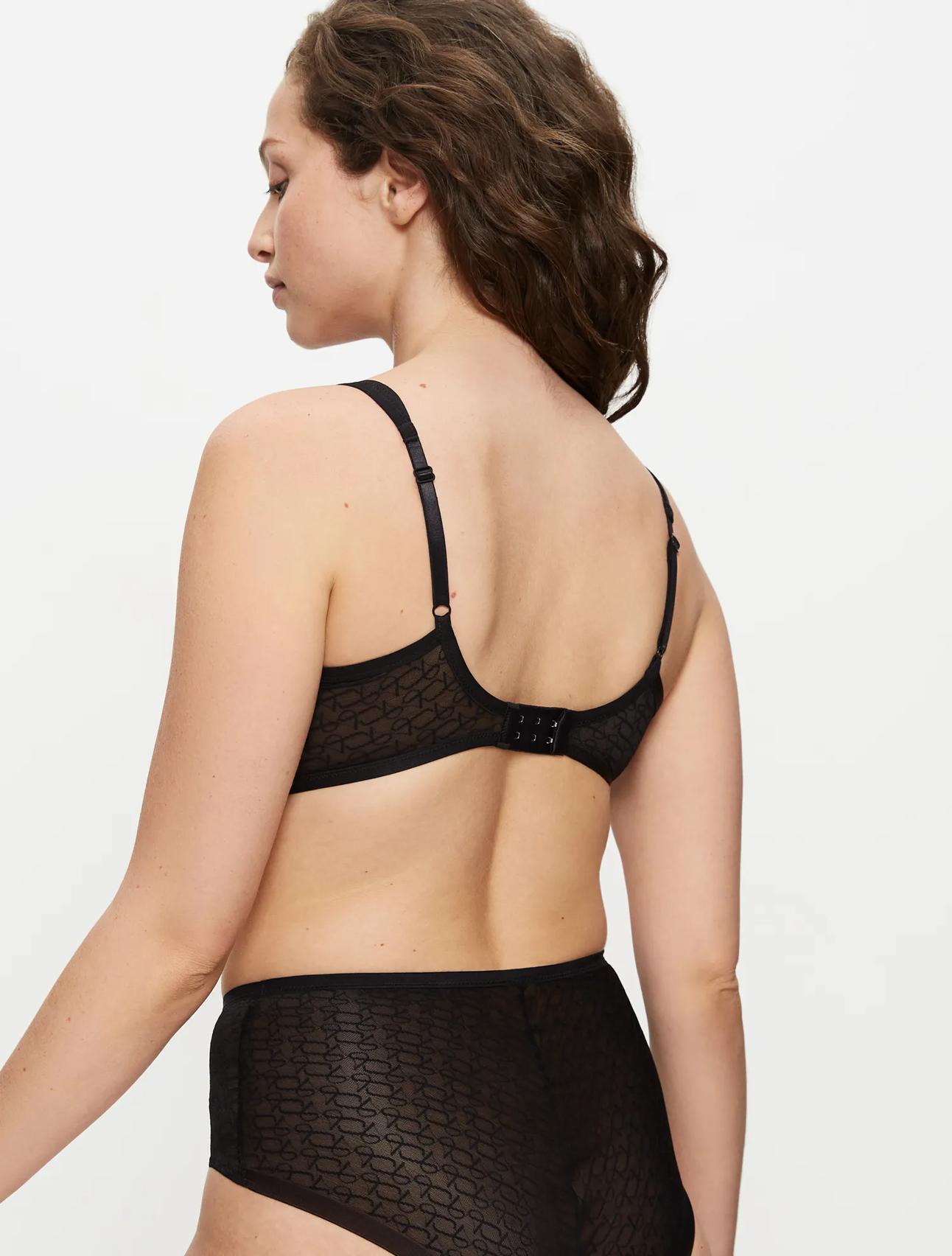 TRIUMPH SIGNATURE SHEER