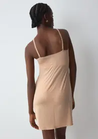 BODY MAKE-UP