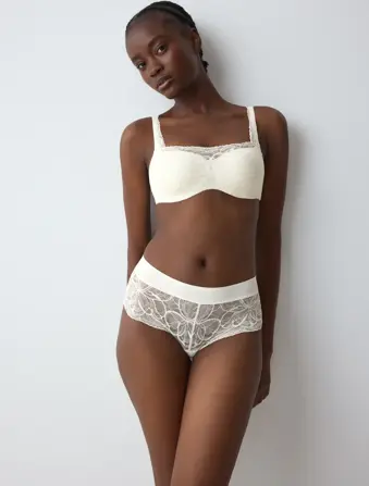 BODY MAKE-UP ILLUSION LACE