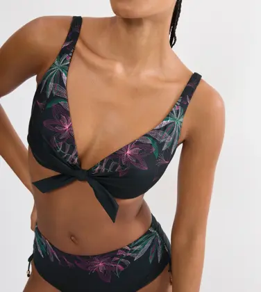 SUMMER TROPICS