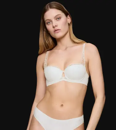BODY MAKE-UP ILLUSION LACE