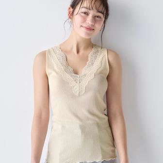 タンクトップ 保湿インナー, ホワイト, model image number 0
