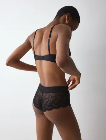 LOVE IN LACE