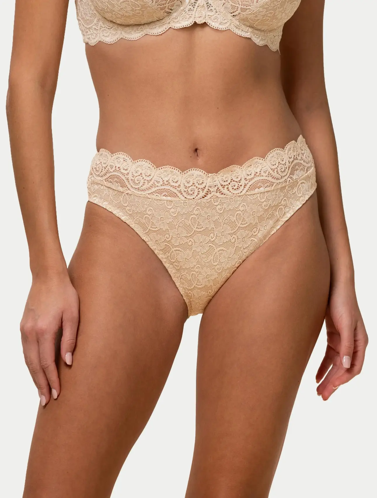 AMOURETTE 300 MAGIC WIRE