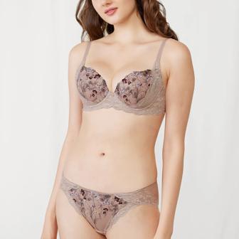 レッドレーベル バイ トリンプ0116 ブラジャー, ベージュ, model image number 1