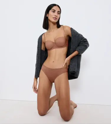 TRIUMPH SIGNATURE SHEER