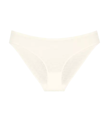 TRIUMPH SIGNATURE SHEER