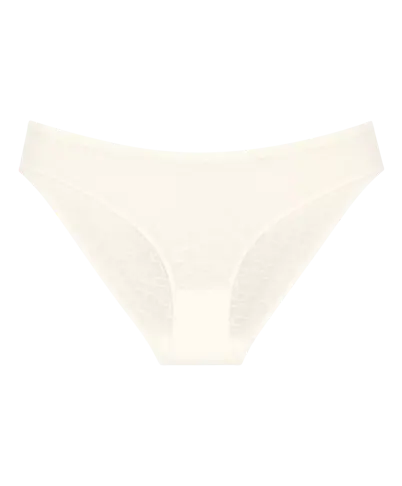 TRIUMPH SIGNATURE SHEER