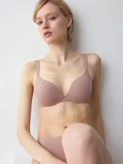 BODY MAKE-UP ILLUSION