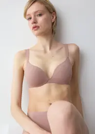 BODY MAKE-UP ILLUSION