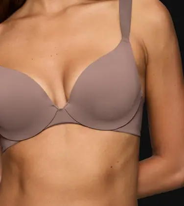 BODY MAKE-UP ILLUSION