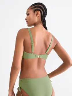 SUMMER ALLURE