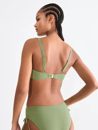 SUMMER ALLURE
