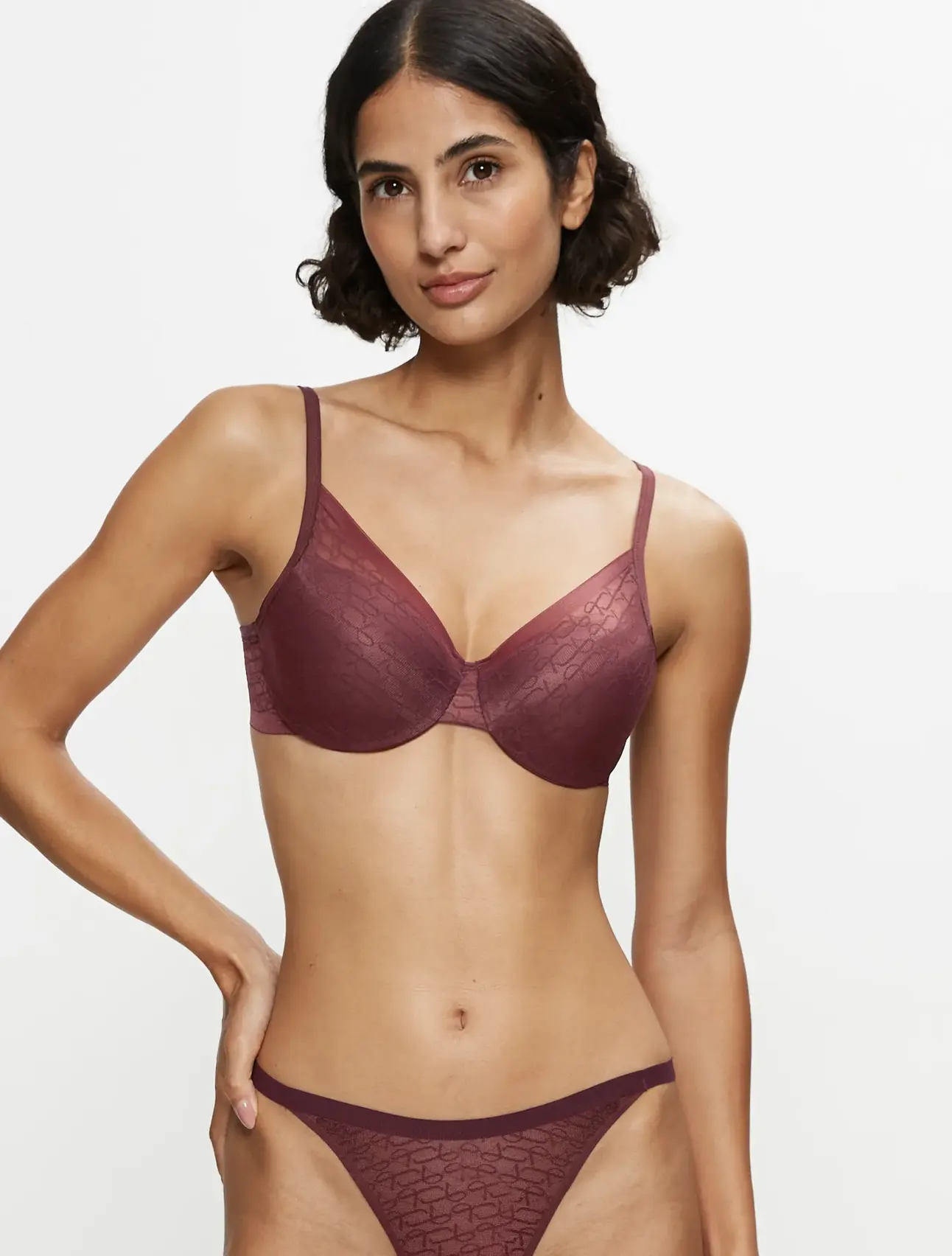 TRIUMPH SIGNATURE SHEER