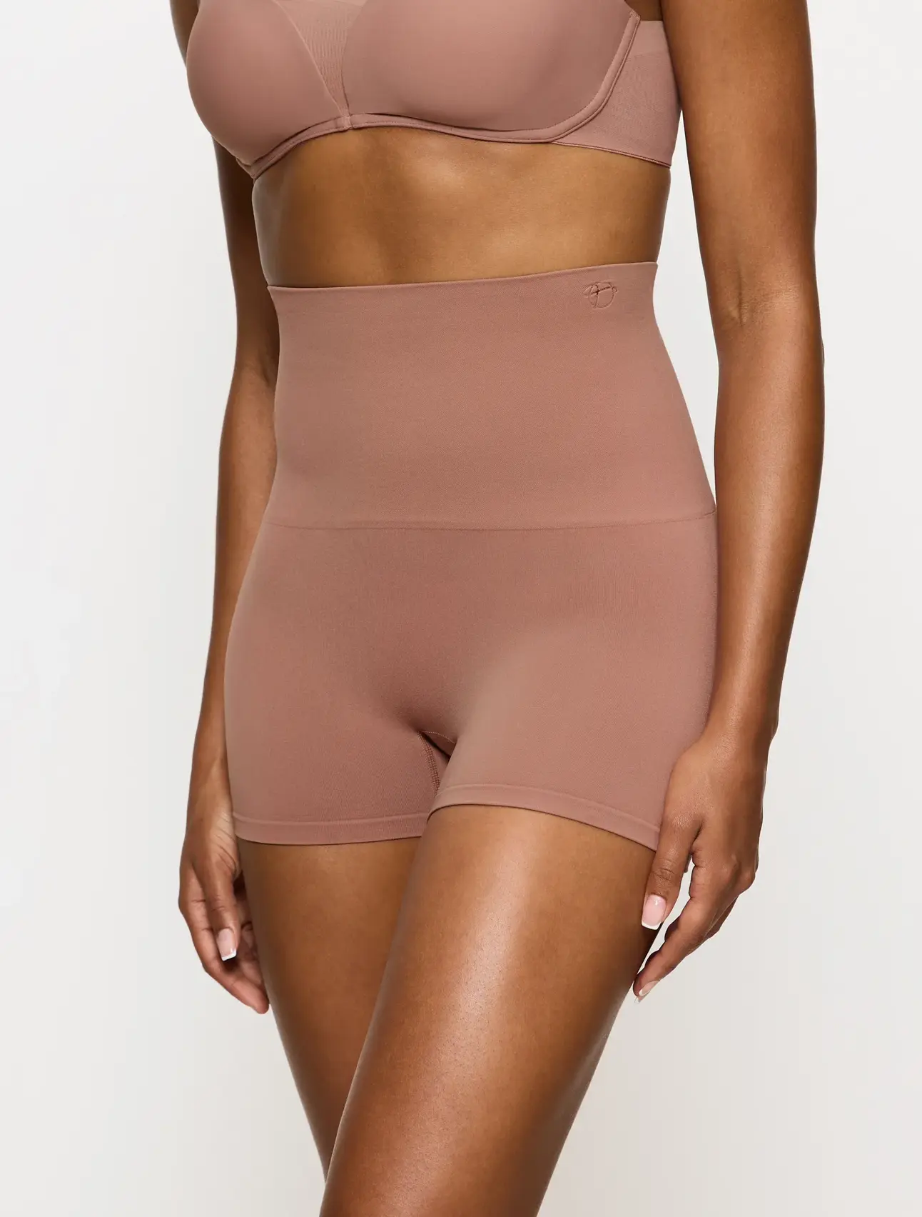 TRIUMPH SOFT SCULPT