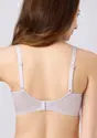 天使のブラ 魔法のハリ感636 ブラジャー