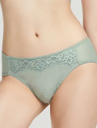 Daily Plus らくふわノンワイヤー ブラ＆ショーツセット
