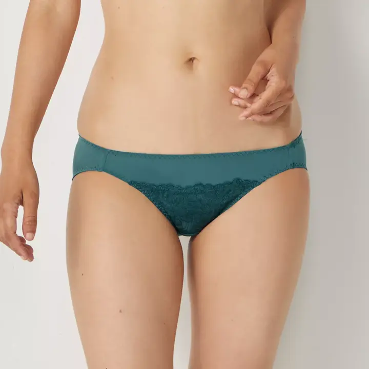 Daily AMOSTYLE スムースブラ ブラ＆ショーツセット (コンフィーレース), グリーン, model image number 1