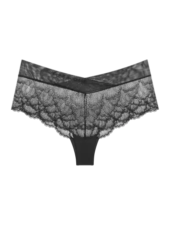 LOVE IN LACE