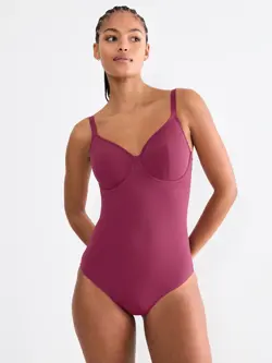 SUMMER ALLURE