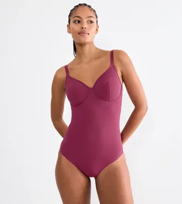 SUMMER ALLURE