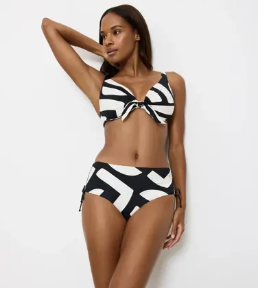 SUMMER ALLURE