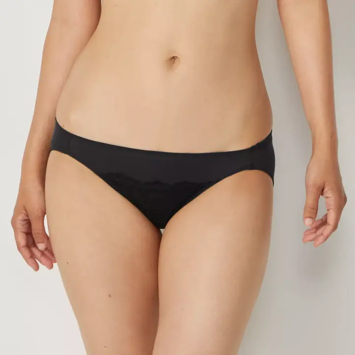 Daily AMOSTYLE スムースブラ ブラ＆ショーツセット (コンフィーレース), ブラック, model image number 1