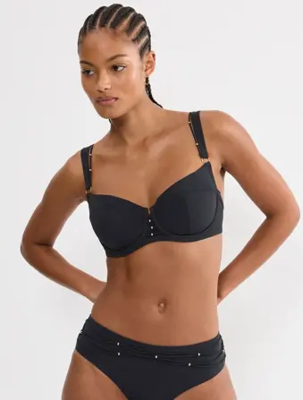 PALINA LOVE BY THE SEA