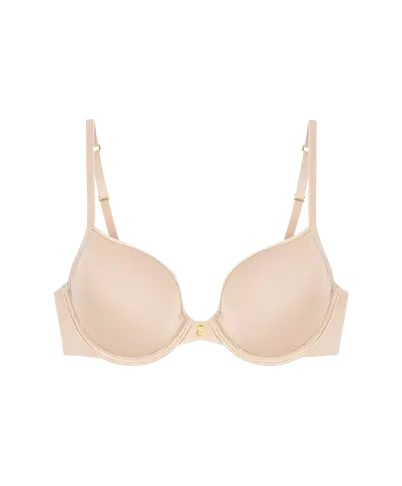 BODY MAKE-UP ESSENTIALS