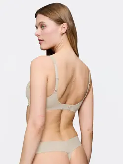 BODY MAKE-UP ILLUSION