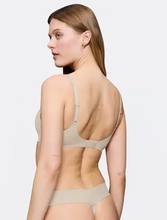 BODY MAKE-UP ILLUSION