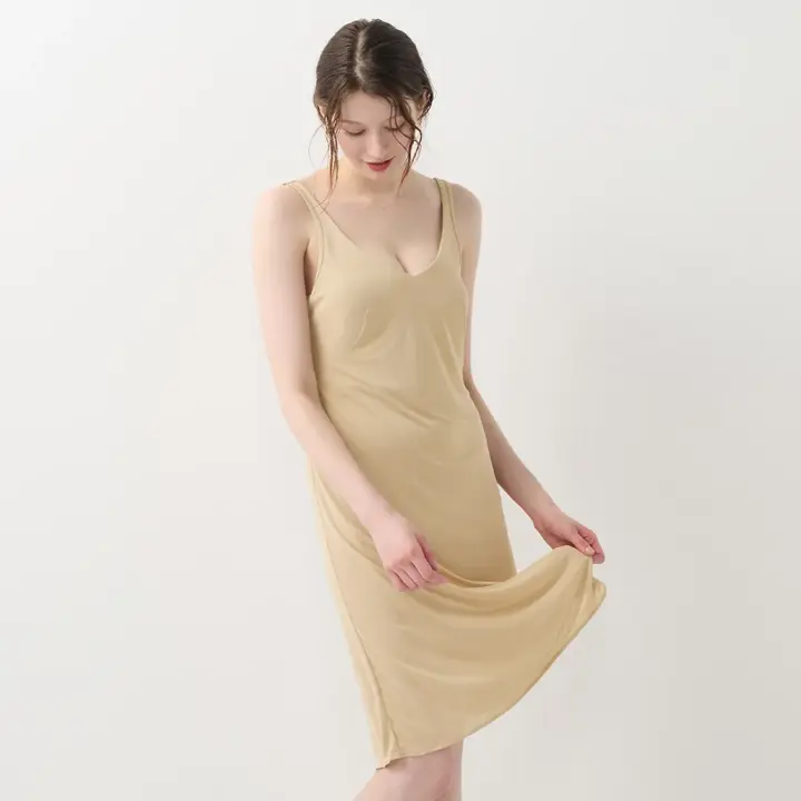 シンプルランジェリー5460 ラウンドスリップ, ベージュ, model image number 1