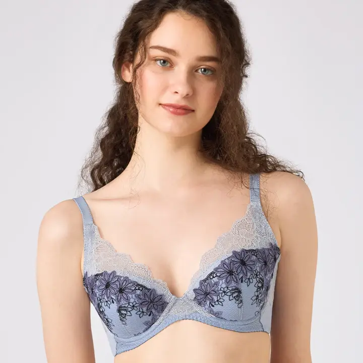 ゴールドレーベル バイ トリンプ4008 ブラジャー(パッドなし), ブルー, model image number 0