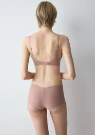 BODY MAKE-UP ILLUSION