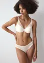 TRIUMPH SIGNATURE SHEER