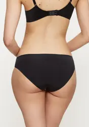 BODY MAKE-UP ESSENTIALS