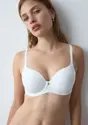 BODY MAKE-UP ESSENTIALS